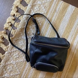 black crossbody bag